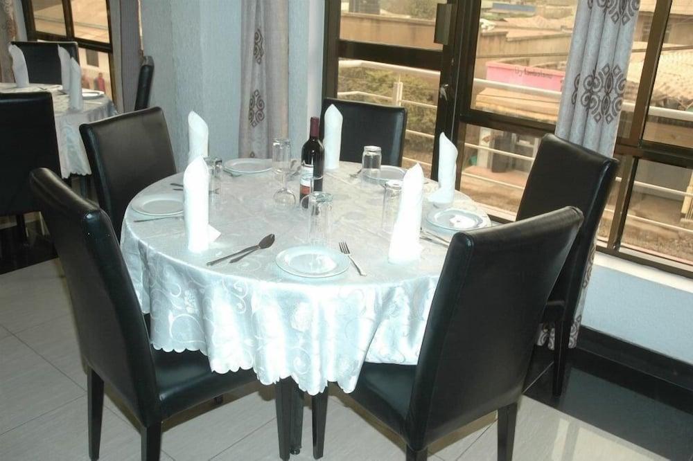 Premier Palace Hotel Arusha Exterior photo